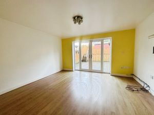 Living Room - click for photo gallery